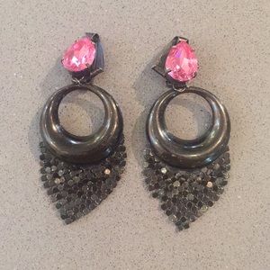 Pink vintage crystal clip-one w  black mesh/loops